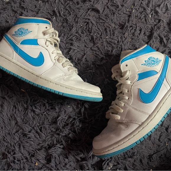 Jordan air 1 high top white dk powder blue white woman’s size 8 - Picture 1 of 3
